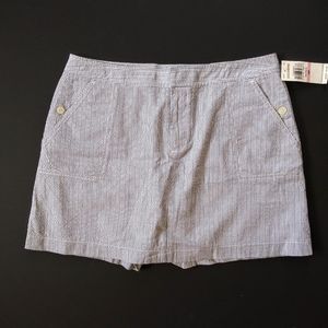 Dockers Skort Womens Size 10P Gray/White Stripe NW